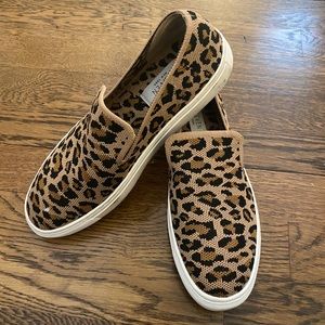 STEVE MADDEN SNEAKERS